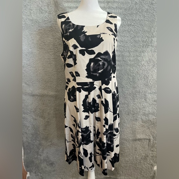 INC International Concepts Dresses & Skirts - INC International Concepts Black and White Floral Midi Dress